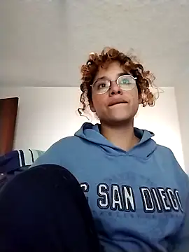 EmmaMelissa0521 online show from February 2, 9:14 pm