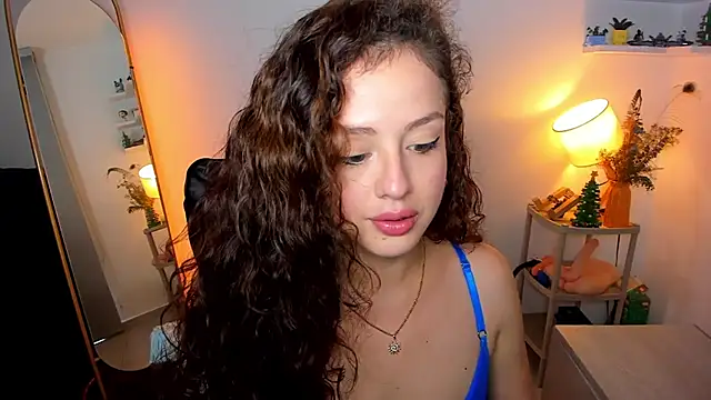 Cassandra Caiin online show from January 8, 8:46 pm