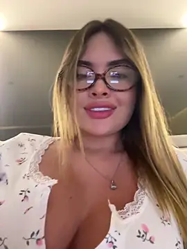 Snapshot of AnaCarrera chatting on September 19, 12:09 am AnaCarrera online show from September 19, 12:09 am