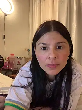 Estefani 32 online show from April 22, 2:52 am