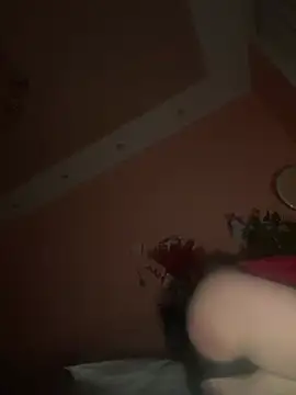 Flossy Vettie online show from April 21, 1:42 am