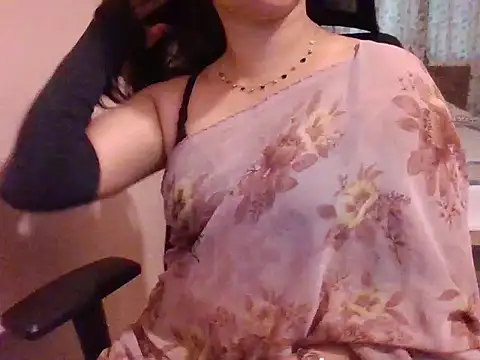 Snapshot of Pinky_4 chatting on September 17, 12:47 pm Pinky 4 online show from September 17, 12:47 pm