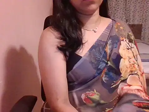 Snapshot of Pinky_4 chatting on October 14, 5:37 pm Pinky 4 online show from October 14, 5:37 pm
