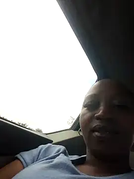 winterqueenx online show from December 1, 9:24 am