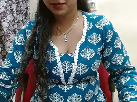 LovingPihu online show from April 16, 5:30 am