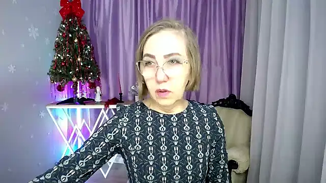 queen a n i online show from January 14, 9:25 am