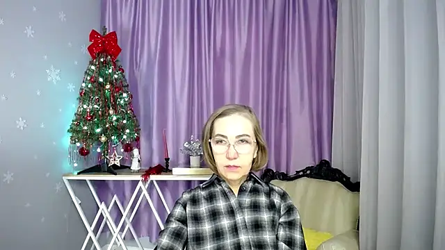 queen a n i online show from March 6, 6:30 am