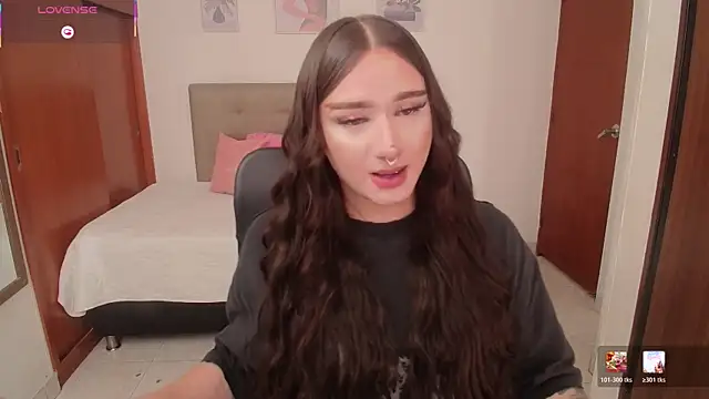 Miley Baker online show from January 8, 4:00 pm