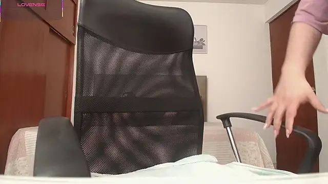 Miley Baker online show from March 12, 3:58 pm