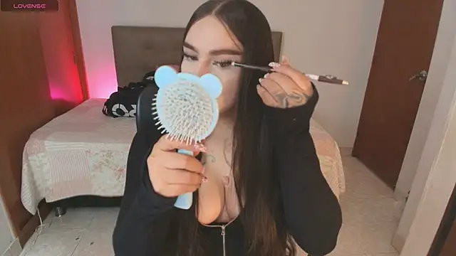 Miley Baker online show from June 6, 3:18 pm