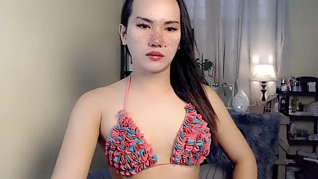 Snapshot of beatrice_21 chatting on October 7, 2:27 am beatrice 21 online show from October 7, 2:27 am