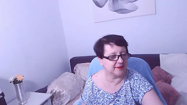 Snapshot of ChristaRose chatting on October 18, 11:17 pm ChristaRose online show from October 18, 11:17 pm