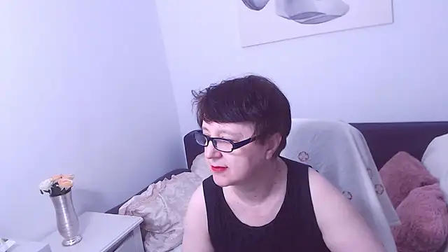 Snapshot of ChristaRose chatting on September 27, 12:07 am ChristaRose online show from September 27, 12:07 am