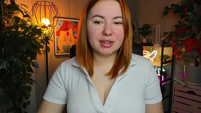 LAYLAxSTAR online show from November 9, 7:37 am