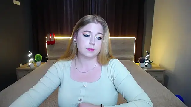 Snapshot of JessikaDaniel chatting on October 7, 6:51 am JessikaDaniel online show from October 7, 6:51 am