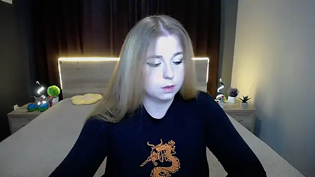 Snapshot of JessikaDaniel chatting on October 10, 6:29 am JessikaDaniel online show from October 10, 6:29 am