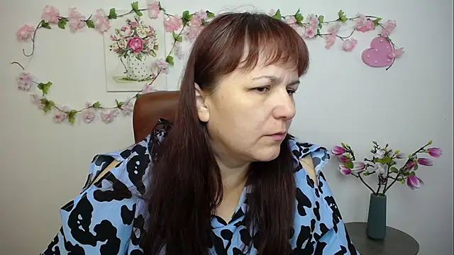 Snapshot of AliceInksSweetty chatting on September 12, 6:03 am AliceInksSweetty online show from September 12, 6:03 am