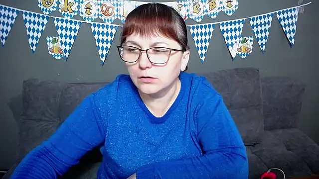 Snapshot of AliceInksSweetty chatting on September 27, 6:09 am AliceInksSweetty online show from September 27, 6:09 am