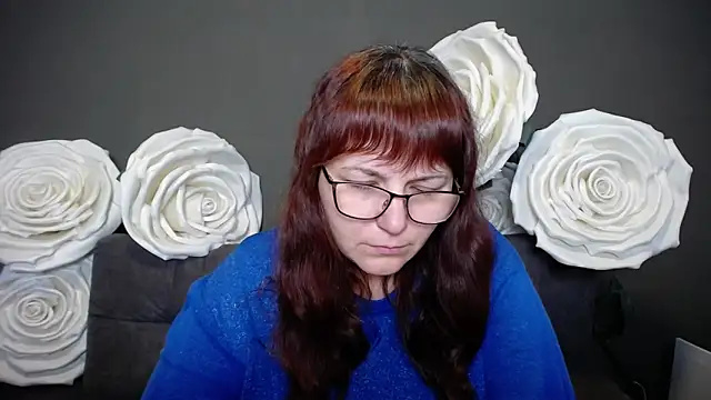 Snapshot of AliceInksSweetty chatting on October 12, 6:16 am AliceInksSweetty online show from October 12, 6:16 am
