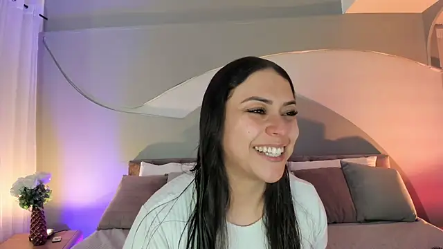 Nicolle W online show from November 11, 11:51 am