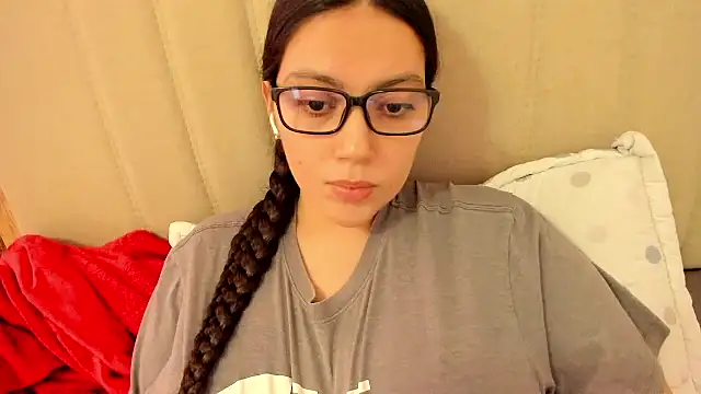 roniewester online show from May 17, 10:09 pm