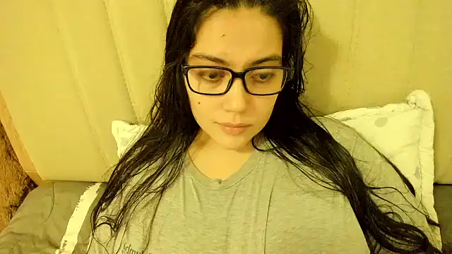 roniewester online show from June 19, 11:30 pm