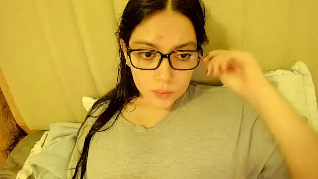 roniewester online show from May 24, 12:20 am