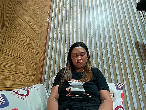 LalaiAsian online show from April 22, 12:40 am