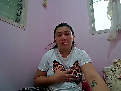 Snapshot of LalaiAsian chatting on September 15, 12:41 am LalaiAsian online show from September 15, 12:41 am