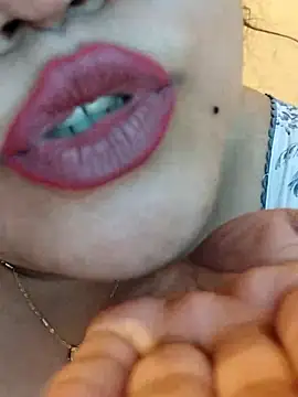 Veronica24 online show from July 14, 2:22 pm