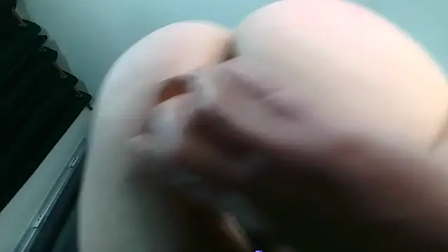 Mme-Evangelyne online show from April 20, 6:11 pm