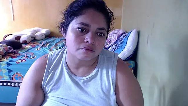 yulieth bbw online show from April 18, 1:46 pm