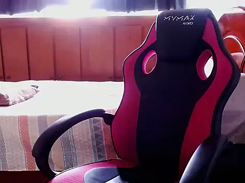 Martinahottyy online show from February 10, 2:42 pm