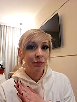 AmethystFoxx online show from February 25, 6:34 am