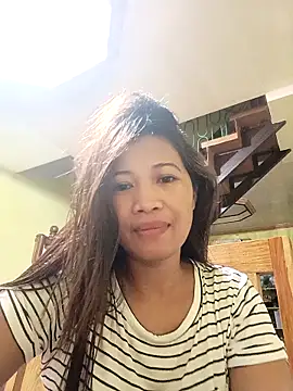 wildlavender69 online show from May 4, 10:19 am