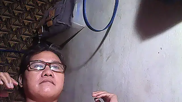 sweetsosie18 online show from April 24, 12:30 pm