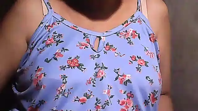 sweetsosie18 online show from April 21, 12:01 pm