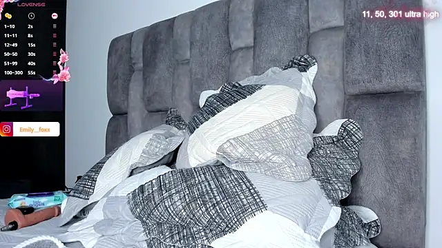 emily fox1 online show from March 26, 10:50 am