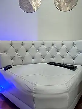 marylin aboul online show from April 28, 12:30 am