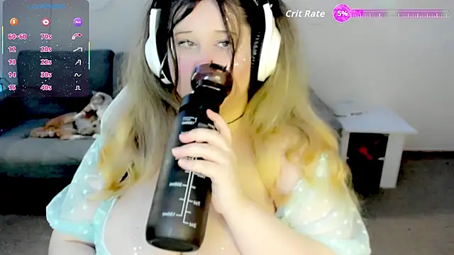 Evie Pie online show from December 19, 10:29 am