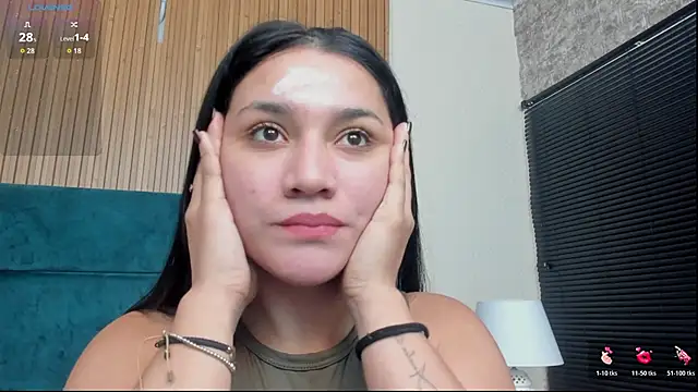 Kareena chopra online show from April 24, 12:30 pm