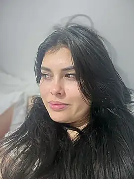 Alyaa s online show from April 2, 7:50 am