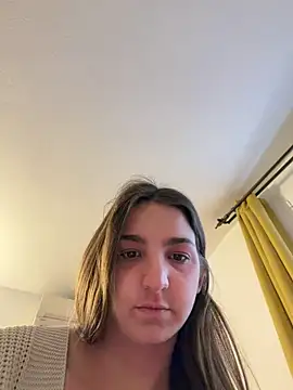 DoriDeluxe66 online show from February 16, 9:53 am