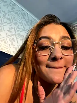 Emiily W online show from December 15, 4:12 pm