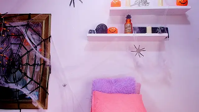 naia blessed online show from October 22, 7:19 pm