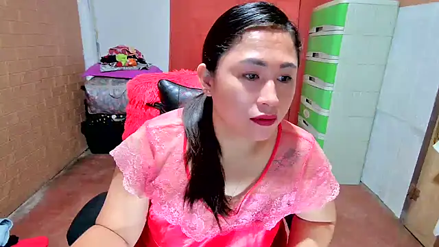 Ugly Filipina online show from October 17, 8:12 pm