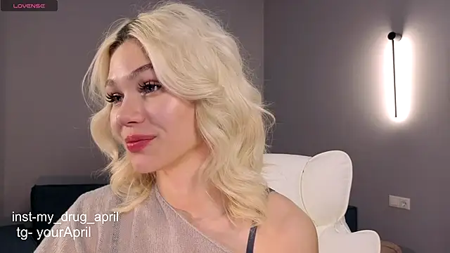 MyApril online show from December 2, 8:55 pm