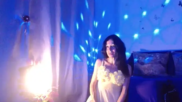 Snapshot of ElysaSun chatting on October 10, 11:31 pm ElysaSun online show from October 10, 11:31 pm