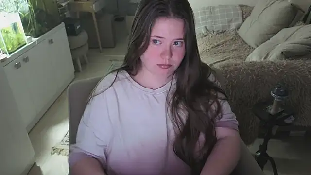 remirann  online show from May 4, 5:39 pm