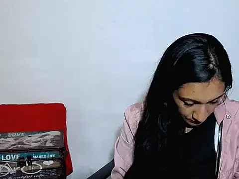 kendrasub online show from December 3, 4:37 am